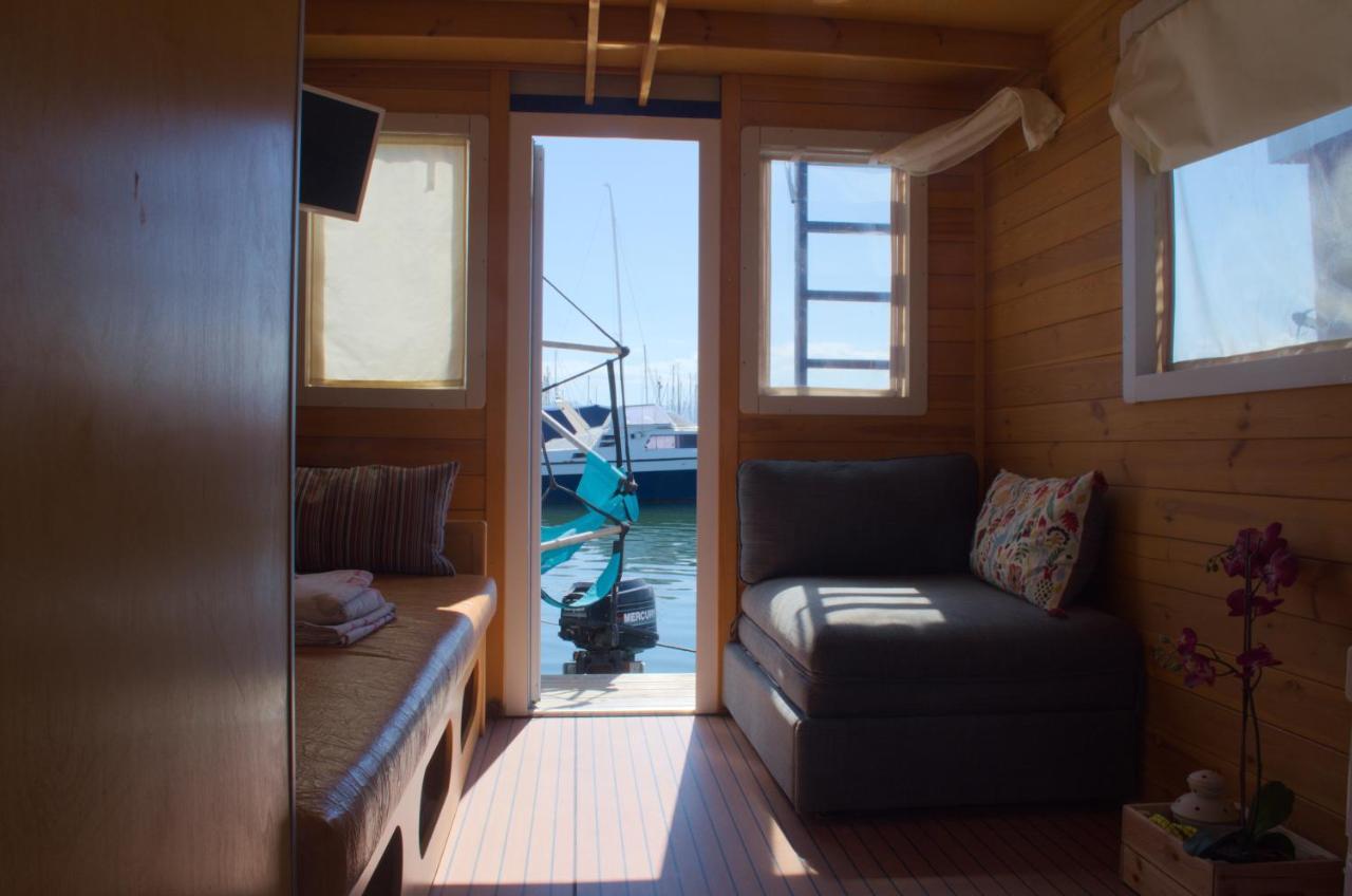 Houseboat Cagliari Hotel Exterior photo