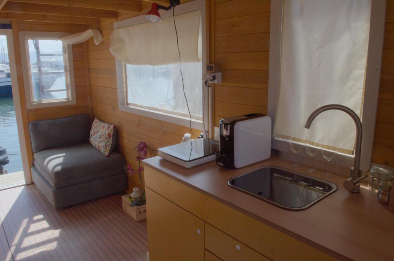 Houseboat Cagliari Hotel Exterior photo
